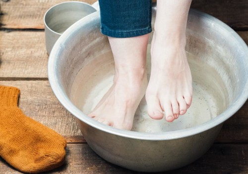 Apple Cider Vinegar Soak for Toenail Fungus: An Effective Home Remedy
